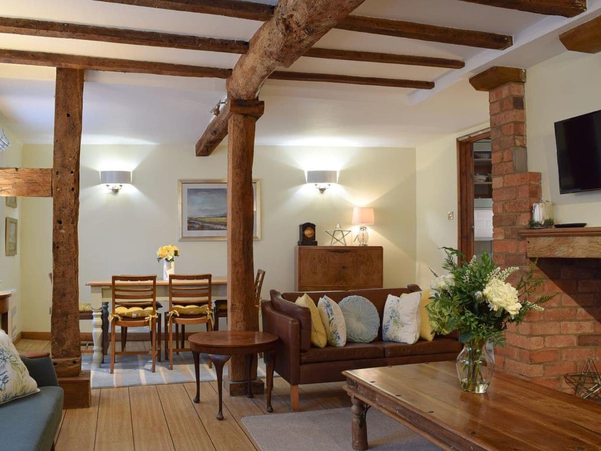 Lovely Old Cottage Стратфорд на Ейвън Екстериор снимка
